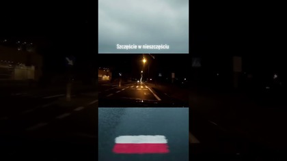 Zatrzymał się dla pieszych a auto wbiło w niego! O krok od dramatu!  #wypadek #crash