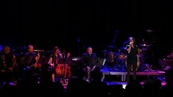 Justyna Panfilewicz - Psalm stojących w kolejce 