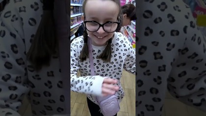   KLIKNIJ WYŻEJ   Przygody w galerii #fikimikiagatkiimoniki