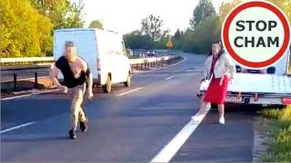 Szaleniec na DK86 - Wskakiwał na samochody, walił głową w szybę #1843 Wasze Filmy