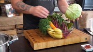 Dziś zupa perfekcyjna na majówkę kapuśniak z botwinką / Oddaszfartucha