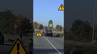 Pirat drogowy o mały włos nie potrąca człowieka na pasach - Katowice #rikordwidjo