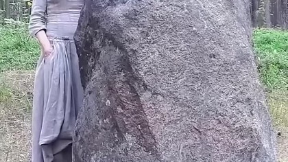 Gmina Dziewieniszki w rej.  solecznickim.  Mitologiczny kamień Mokas.  Publicystka Alwida Bajor