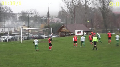 Skrot meczu LKS Czarni Przedwojów - Orzeł Lubawka (15. 11. 25 r. )