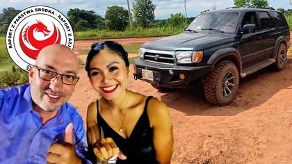 Polak zamieszkał na wsi w Kambodży.  Wizyta Chemika
