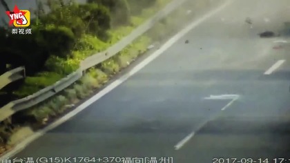 Awaria samochodu na autostradzie +18