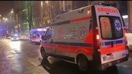 Wypadek autobusu w al. Jana Pawła II. Ranni, uwięziony kierowca