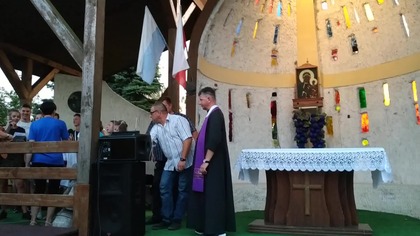 Schola Aniołki z Markuszowa podczas apelu w Bełżycach - 40.  Lubelska Pielgrzymka na Jasną Górę
;)