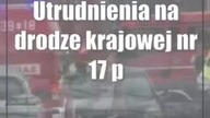 Utrudnienia na drodze krajowej nr 17 po zderzeniu skody i volvo