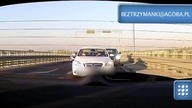 Rowerzysta samobójca przejeżdża na czerwonym [Bez Trzymanki #86]