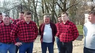 Sąsiad nasyła na rolnika liczne kontrole.  Koledzy urządzili pikietę mp4 686x432