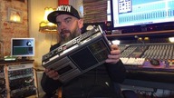 Radiomagnetofon Grundig jako mikrofon do nagrywania bębnów.