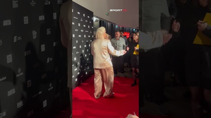 Olśniewająca Anita Włodarczyk z mamą na premierze filmu Anita 