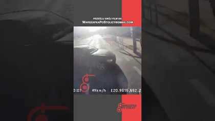 Myślała, że zdąży przed ciężarówką czy to w ogóle możliwe? #warszawa #kolizja #stłuczka #dashcam