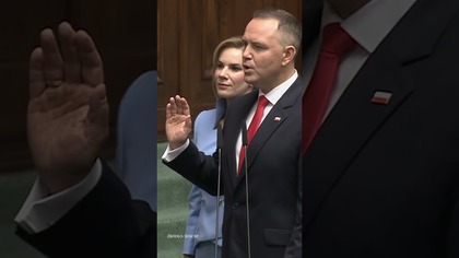 NAWROCKI ZŁOŻYŁ PRZYSIĘGĘ.  EUFORIA AGATY DUDY.  ZOBACZ JEJ REAKCJĘ