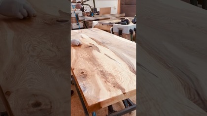 Niektóre gatunki są bardzo niedopieszczone  #woodworking #snekkerrobert #wood