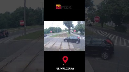 Tak kierowcy wjeżdżają pod tramwaje w Gorzowie