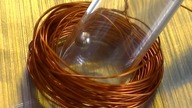Physics experiment: magnetic motor with spherical neodymium magnet