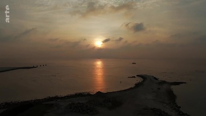 Filipiny między Chinami a USA