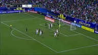 Co zrobić, gdy fani przeciwnej drużyny rzucają w naszą stronę czym popadnie?