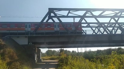 Kibel Polregio wjeżdża na most