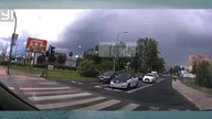  Totalny chaos! Chcieli ustąpić straży, a zrobili korek  #polskiedrogi #straż #wypadek #fail