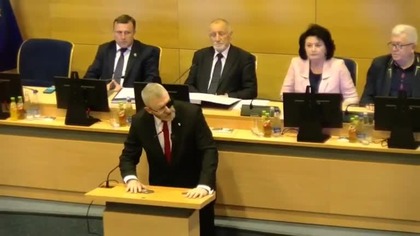 1461 Grzegorz BRAUN na sesji SEJMIKU MAŁOPOLSKIEGO 25 maja 2026, dzień po referendum nad zmianą prezydenta  (1)