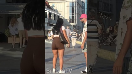 Janusz wyrywa na parawan laseczki