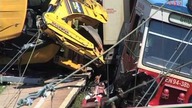 Pociąg zderzył się z koparką - 8 osób rannych