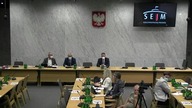 Grzegorz Braun MIAŻDŻY pisowską komisję ws.  PRZYMUSU ZAMASKOWANIA i pozbawiania głosu w Sejmie!