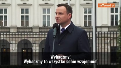 O czym mówią , wsłuchaj się .  Na pewno nie o samolocie, tylko mordzie !