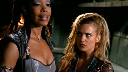 Cleopatra 2525 S01E03 Lekcja Latania PL