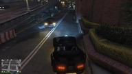 GTA Online - płonący samochód