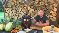 Kiszona kapusta w glinianym garnku podstawy / Oddaszfartucha