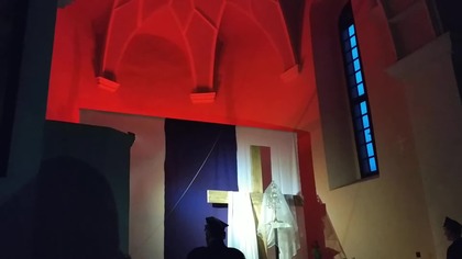 Czuwanie przy Grobie Pańskim w kościółku w Markuszowie - schola Aniołki