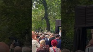 Pogrzeb Jerzego Stuhra.  Pożegnanie aktora na cmentarzu z zaskakującą reakcją tłumu