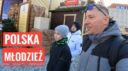 Młodzi Polacy w Dreźnie, wizyta na jarmarku chwile przed otwarciem.  KoKoPol