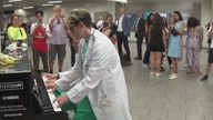 Asy (doktorzy) pianina ...  bez lektora pl ...