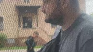 1 Najazd Policji na Bustowskiego podczas zwolnienia lekarskiego.