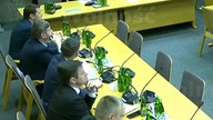 HIT! BRAUN WYWALA UNIJNĄ FLAGĘ Z POLSKIEGO SEJMU!