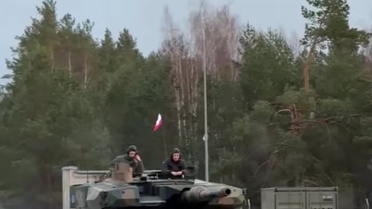 NAWROCKI NA CZOŁGU ZMIERZA NA BERLIN! 