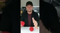 Podążaj za piłką...  #iluzja #magia #triki #sztuczki #magitrick #magic #iluzjonista #magik