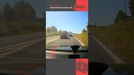 Wyprzedzenie, blokada i nerwy na drodze, bo wcześniej wjechał mu na rondo #shorts #kierowca #rondo