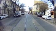 Rumuński Seba w BMW blokuje tramwaj i ma pretensje, że dostał po tyłku