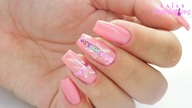 Delicate leaf and holo stripes nails art / Gabriellenails.pl Charbonne