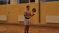 Gdzie on tą piłkę ściągnął #shorts #viral #stunt #basketball #sports