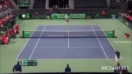 Denis Shapovalov nokautuje sędziego podczas meczu tenisa ziemnego