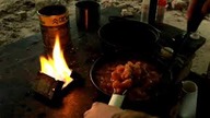 Urban survival: Tanie gotowanie - flaczki z konserwą na bogato