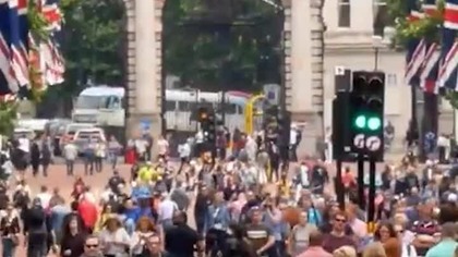 LONDYN DOI TURYSTÓW