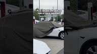 Dlaczego Tesla ma założony pokrowiec w trakcie ładowania? #tesla #elektromobilność #danielgrzyb